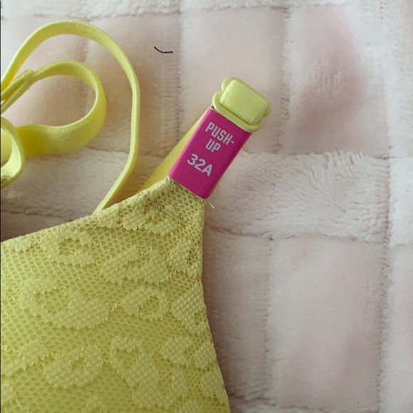 Bra - Picture 3 of 3